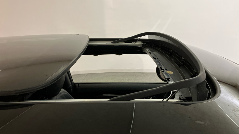 MINI Hatchback 135kW Cooper S Level 3 33kWh 3dr Auto Electric Hatchback